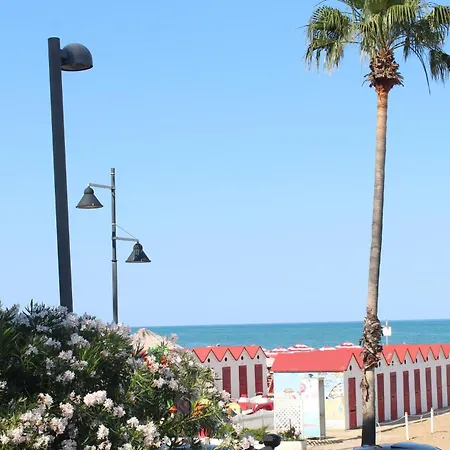 Ampio Terrazzo Sul Mare Apartamento Vasto